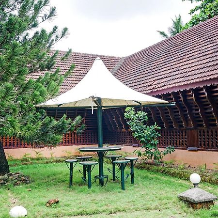 Palette - Pagoda Resorts Alappuzha ภายนอก รูปภาพ