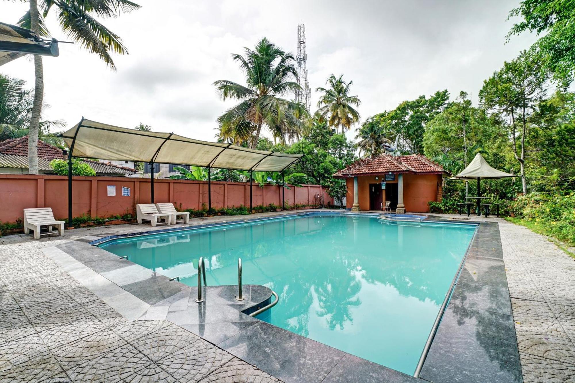 Palette - Pagoda Resorts Alappuzha ภายนอก รูปภาพ